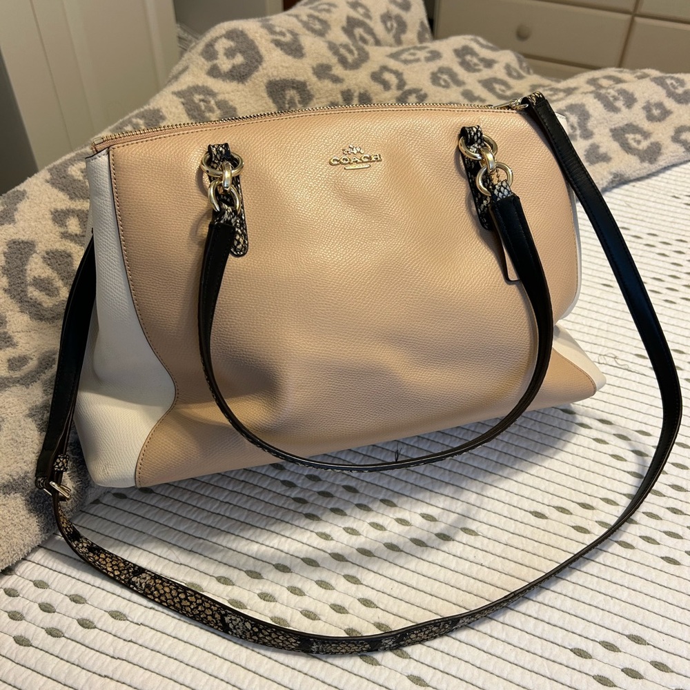 Perfect purses - Picture 3 of 3